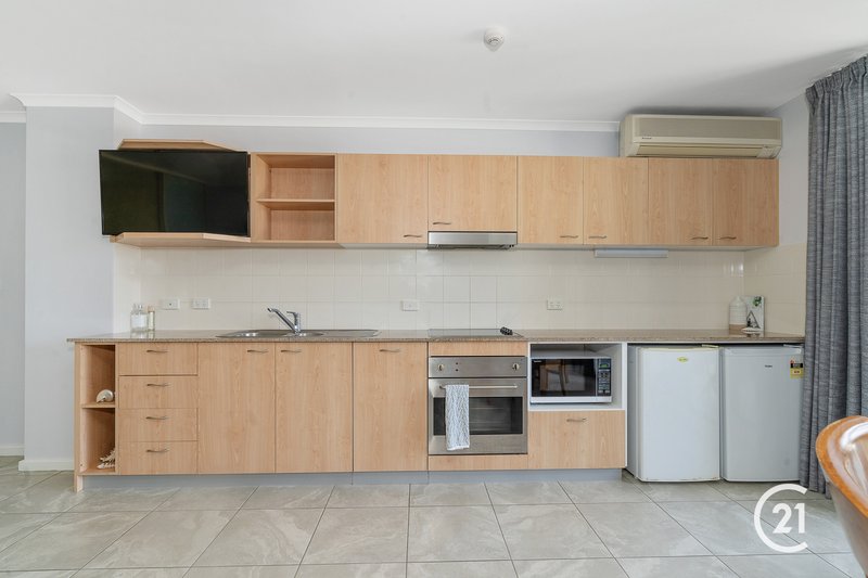 Photo - 509/18 Coral Street, The Entrance NSW 2261 - Image 4