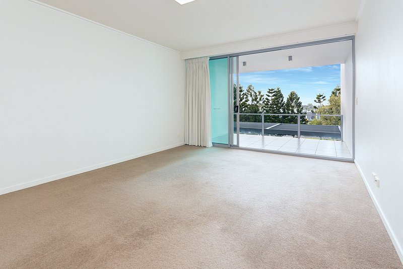 Photo - 509/23 Parkland Street, Nundah QLD 4012 - Image 6