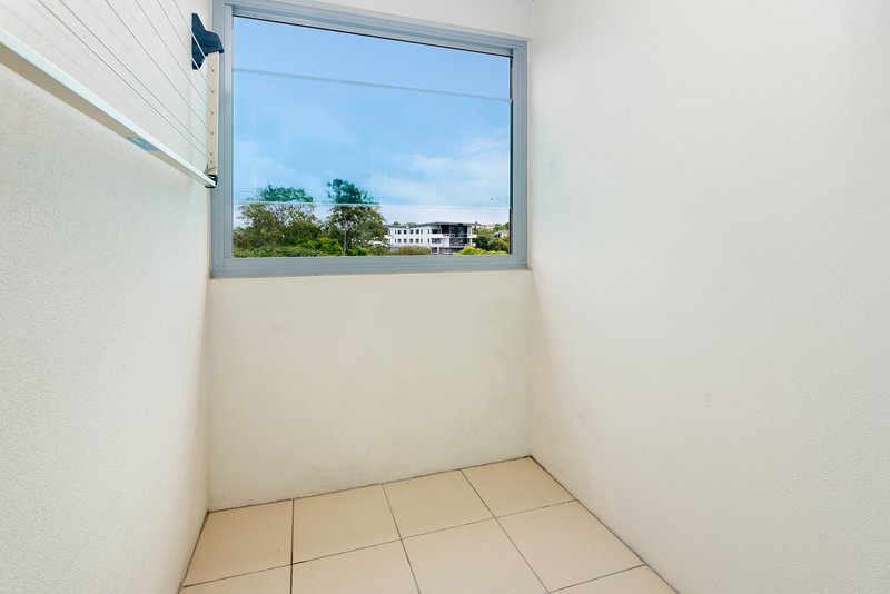 Photo - 509/23 Parkland Street, Nundah QLD 4012 - Image 12