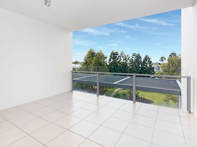 Photo - 509/23 Parklands , Nundah QLD 4012 - Image 13