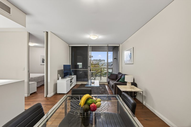 Photo - 509/35 Shelley Street, Sydney NSW 2000 - Image 2