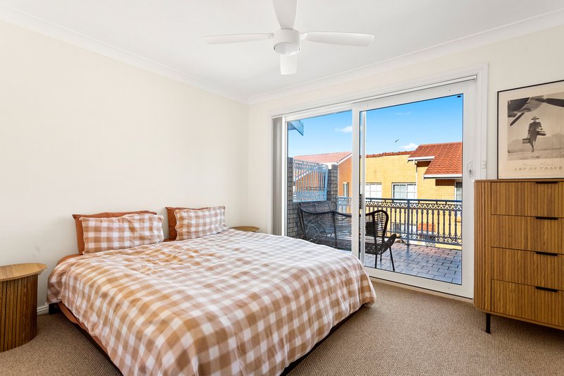 Photo - 5/1-5 Mary Street, Shellharbour NSW 2529 - Image 5