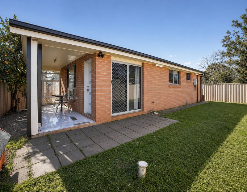 Photo - 51 & 51A Bougainville Road, Lethbridge Park NSW 2770 - Image 10