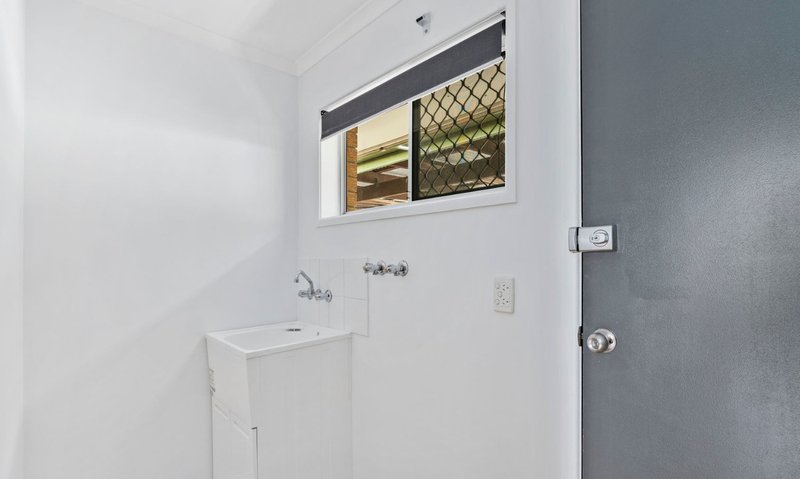 Photo - 5/1-7 Boyd Street, Eagleby QLD 4207 - Image 7