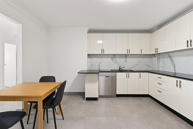 Photo - 5/1-9 Rickard Road, Bankstown NSW 2200 - Image 3