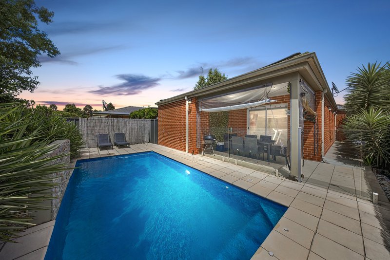 Photo - 51 Abrus Circuit, Cranbourne North VIC 3977 - Image 23