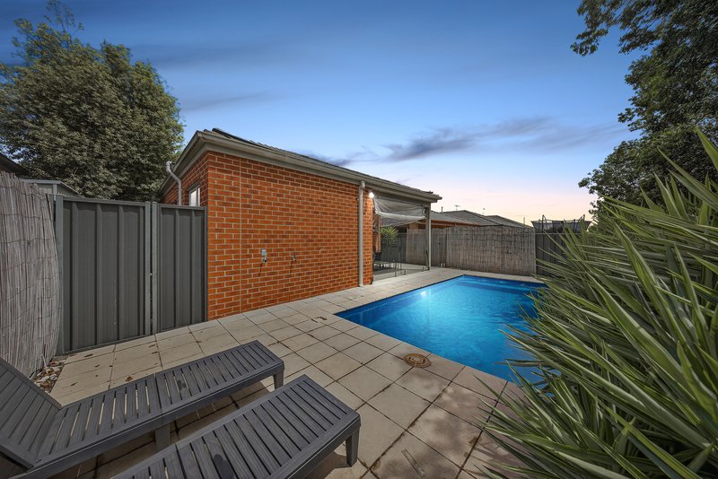 Photo - 51 Abrus Circuit, Cranbourne North VIC 3977 - Image 24