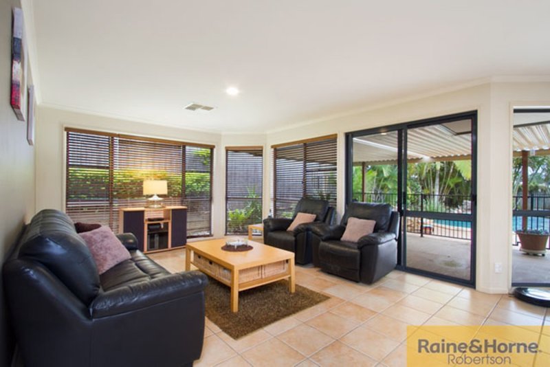 Photo - 51 Altoft Street, Kuraby QLD 4112 - Image 4