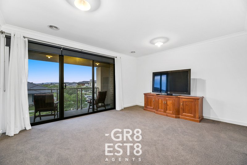 Photo - 51 Aquatic Drive, Cranbourne West VIC 3977 - Image 8