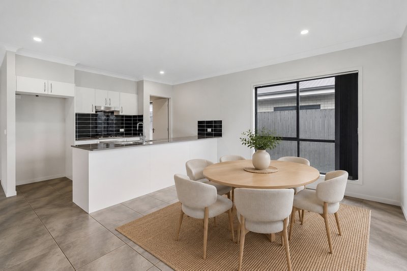 Photo - 51 Arcadia Street, Upper Caboolture QLD 4510 - Image 3