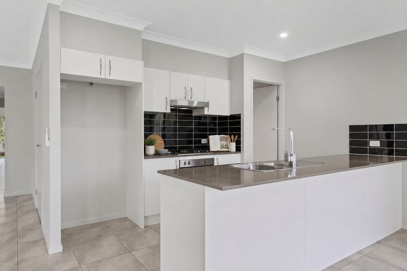 Photo - 51 Arcadia Street, Upper Caboolture QLD 4510 - Image 4
