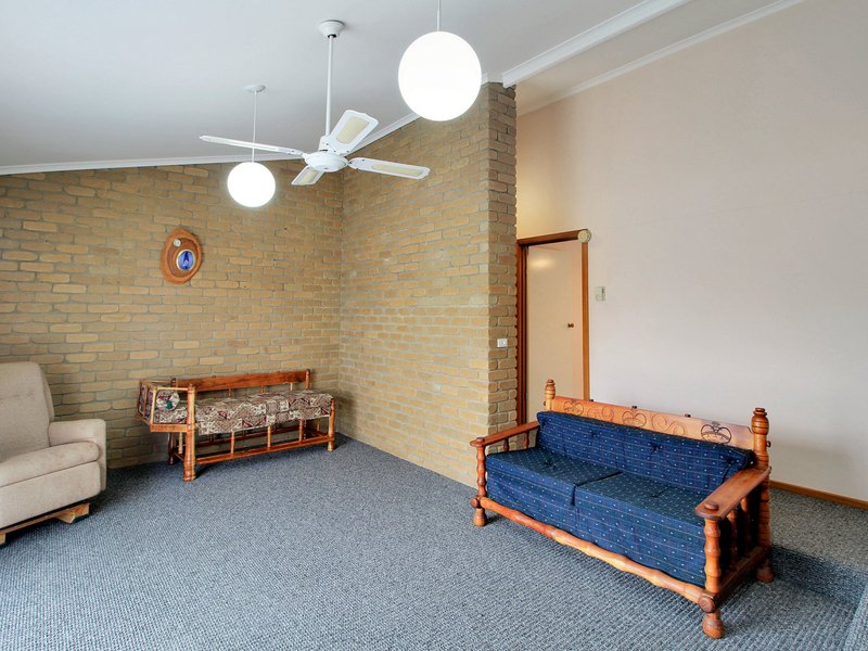 Photo - 51 Balmoral Crescent, Eastwood VIC 3875 - Image 4