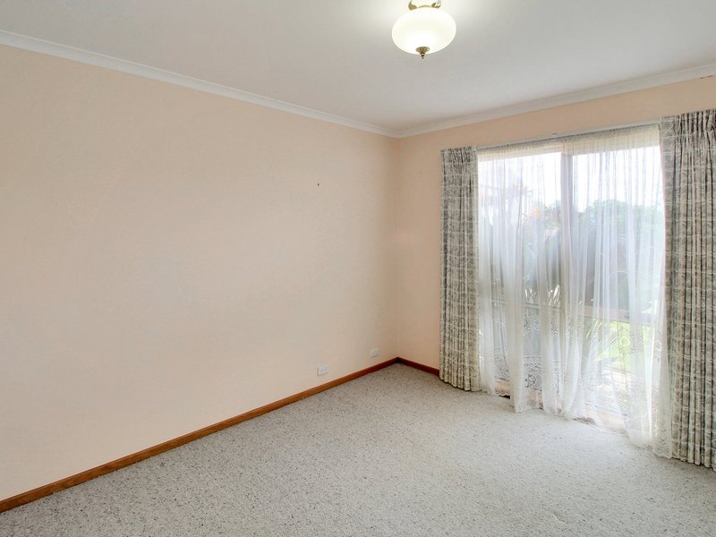 Photo - 51 Balmoral Crescent, Eastwood VIC 3875 - Image 12