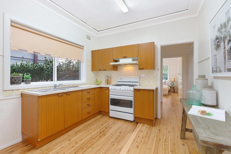 Photo - 51 Bennett Street, Curl Curl NSW 2096 - Image 6