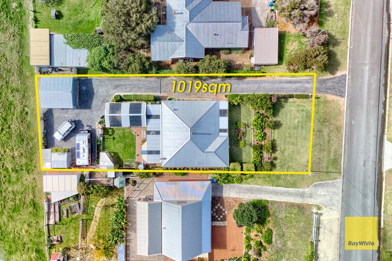 Photo - 51 Boronia Avenue, Collingwood Heights WA 6330 - Image 23