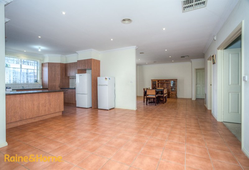 Photo - 51 Bradman Drive, Sunbury VIC 3429 - Image 9