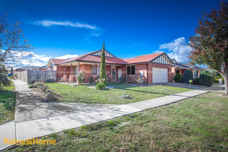 Photo - 51 Bradman Drive, Sunbury VIC 3429 - Image 17