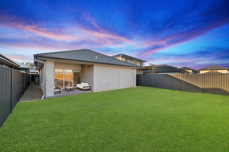 Photo - 51 Brooks Close, Mango Hill QLD 4509 - Image 11