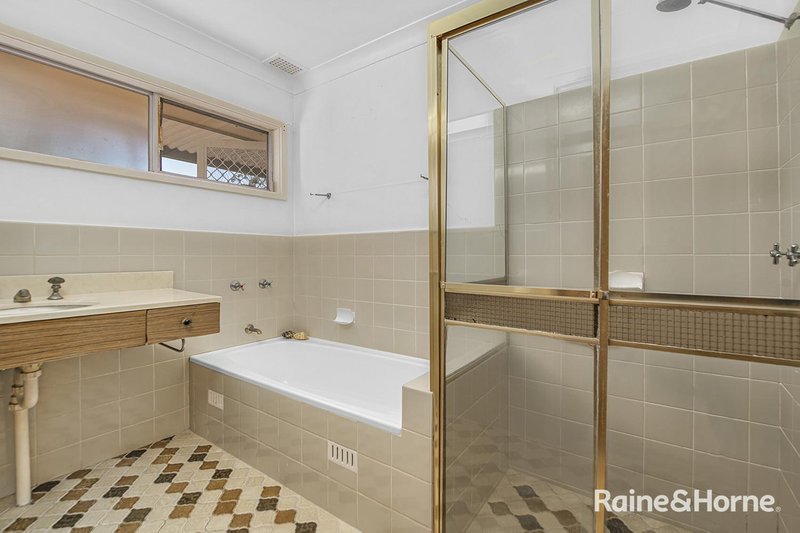 Photo - 51 Buttaba Avenue, Belmont North NSW 2280 - Image 10
