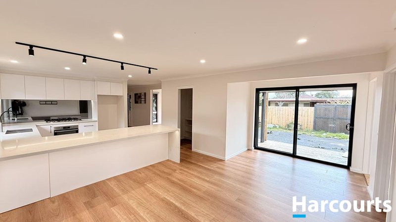 Photo - 51 Cambden Park Parade, Ferntree Gully VIC 3156 - Image 5