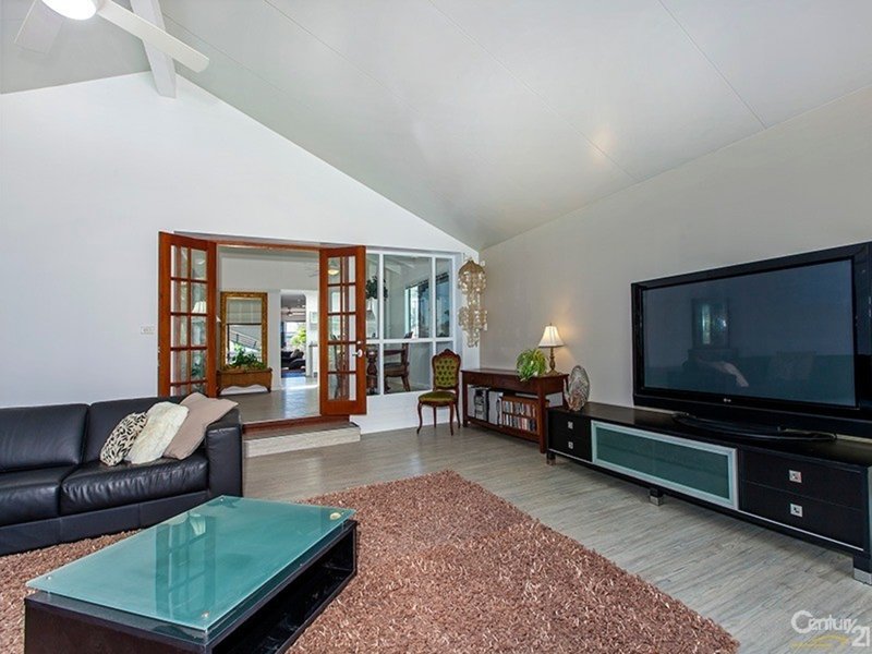 Photo - 51 Centenary Crescent, Maroochydore QLD 4558 - Image 10