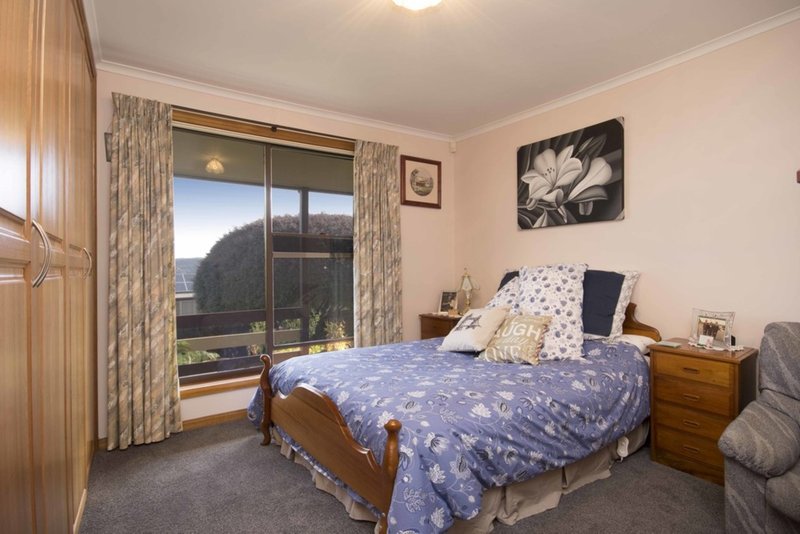 Photo - 51 Chapple Street, Ravenswood TAS 7250 - Image 6