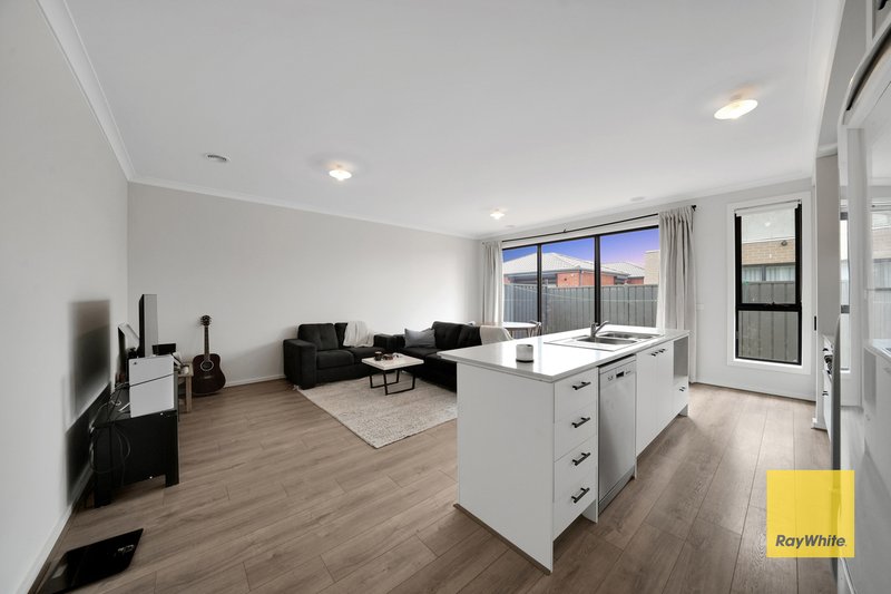 Photo - 51 Claremont Avenue, Rockbank VIC 3335 - Image 5