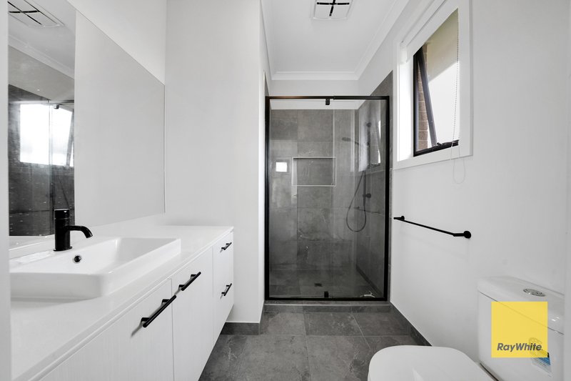 Photo - 51 Claremont Avenue, Rockbank VIC 3335 - Image 8