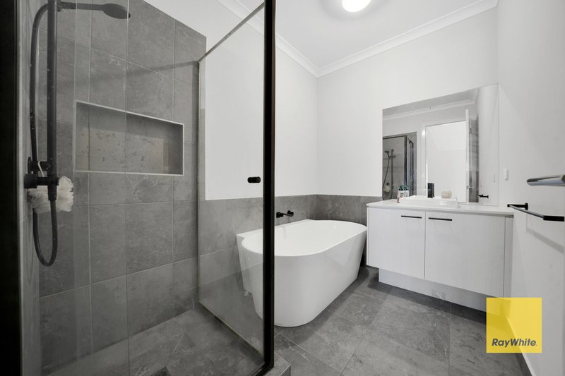 Photo - 51 Claremont Avenue, Rockbank VIC 3335 - Image 9