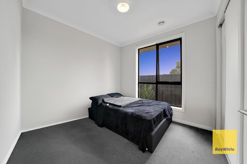 Photo - 51 Claremont Avenue, Rockbank VIC 3335 - Image 11