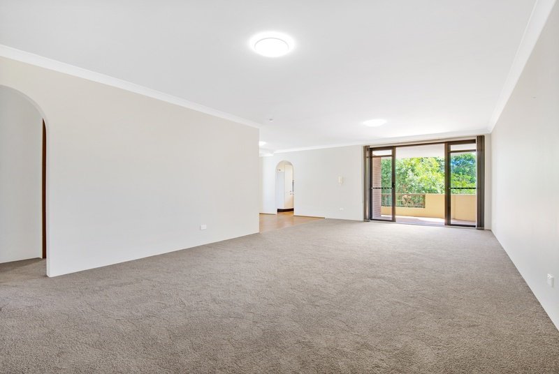 Photo - 5/1 Clarence Avenue, Dee Why NSW 2099 - Image 2