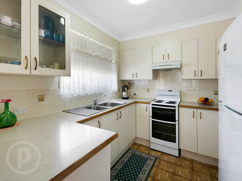 Photo - 51 Clivia Crescent, Daisy Hill QLD 4127 - Image 2