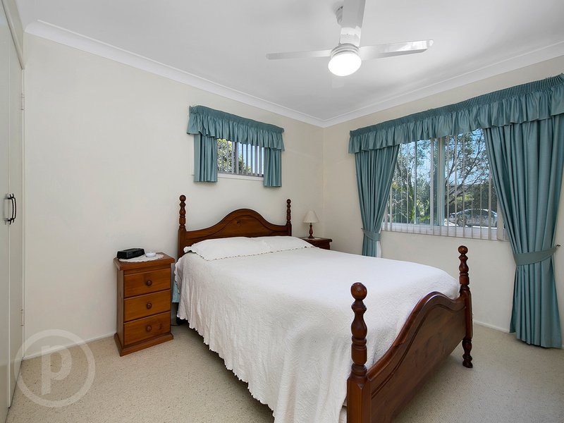 Photo - 51 Clivia Crescent, Daisy Hill QLD 4127 - Image 6