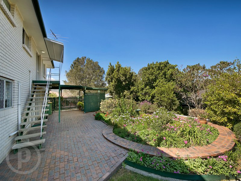 Photo - 51 Clivia Crescent, Daisy Hill QLD 4127 - Image 12