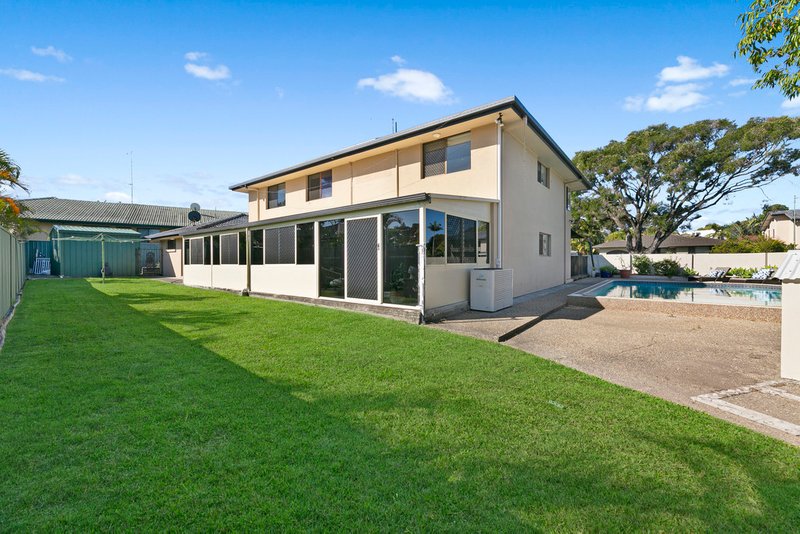 Photo - 51 Collins Crescent, Benowa QLD 4217 - Image 25