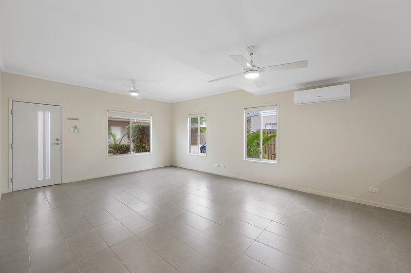 Photo - 5/1 Collins Lane, Kin Kora QLD 4680 - Image 5