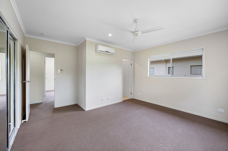 Photo - 5/1 Collins Lane, Kin Kora QLD 4680 - Image 6