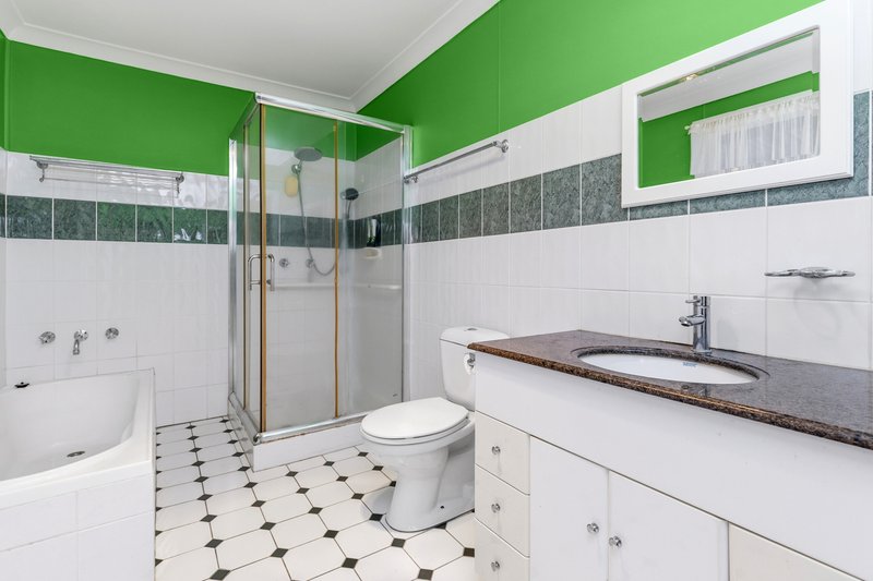 Photo - 51 Commins Street, Junee NSW 2663 - Image 6