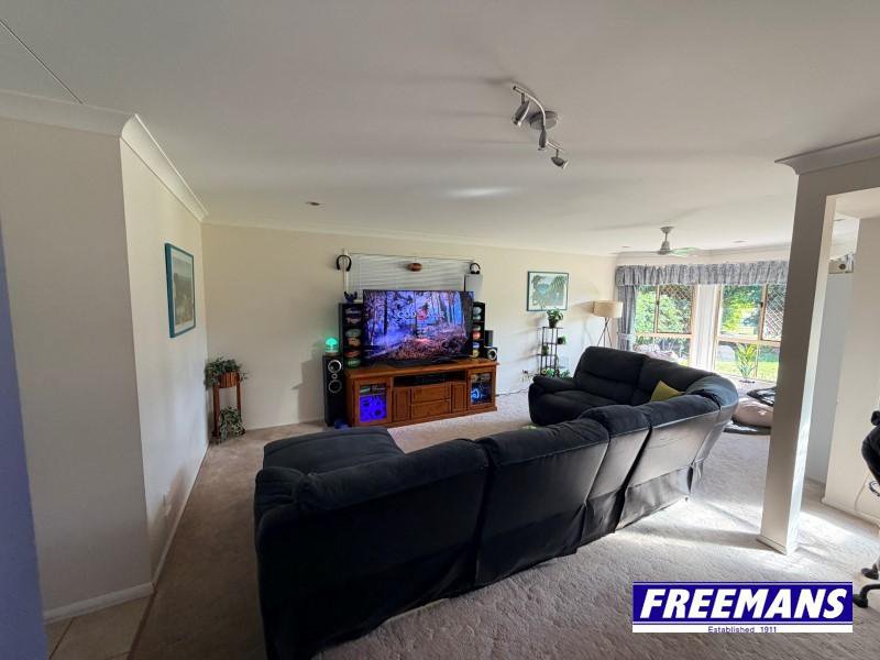 Photo - 51 Cowie Drive, Kingaroy QLD 4610 - Image 3