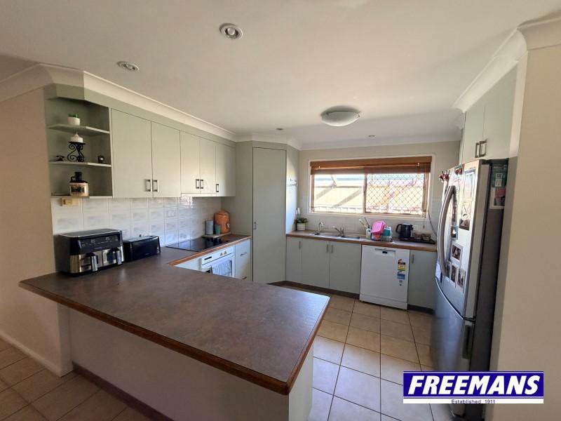 Photo - 51 Cowie Drive, Kingaroy QLD 4610 - Image 8