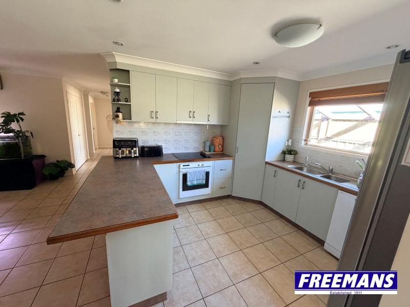 Photo - 51 Cowie Drive, Kingaroy QLD 4610 - Image 9