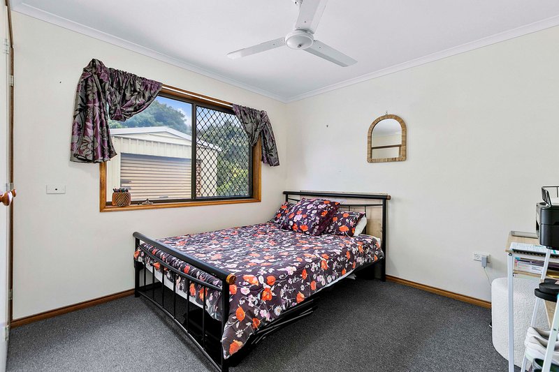 Photo - 51 Cypress Street, Torquay QLD 4655 - Image 11