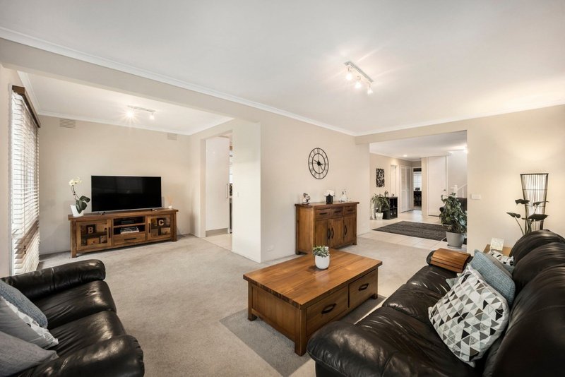 Photo - 51 Darren Road, Keysborough VIC 3173 - Image 4