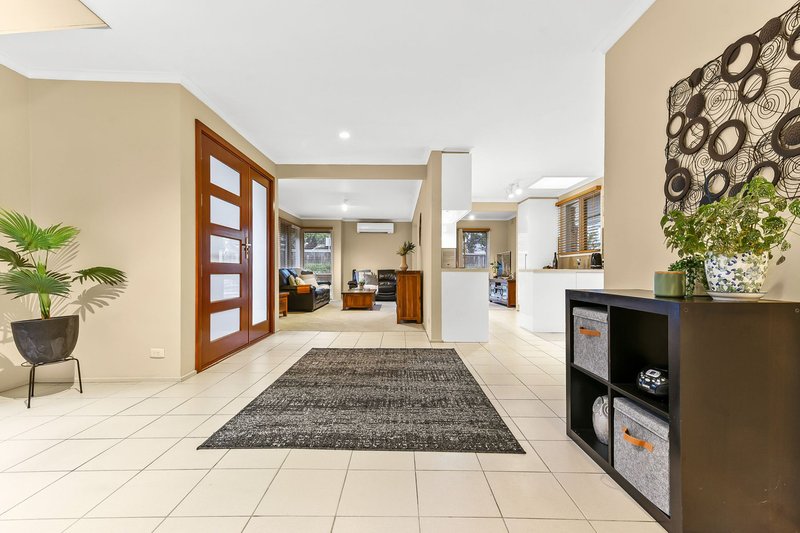 Photo - 51 Darren Road, Keysborough VIC 3173 - Image 8