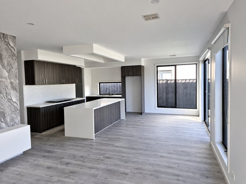 Photo - 51 Darwinia Drive, Mickleham VIC 3064 - Image 3