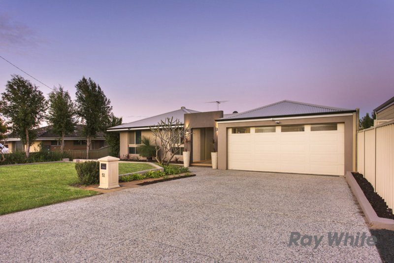 Photo - 51 Davies Crescent, Kardinya WA 6163 - Image 7