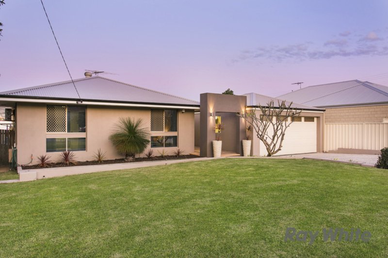 Photo - 51 Davies Crescent, Kardinya WA 6163 - Image 8