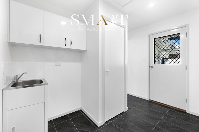 Photo - 51 Deagon Drive, Runaway Bay QLD 4216 - Image 10