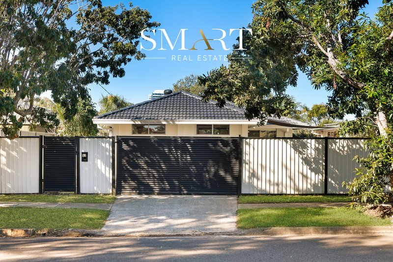 Photo - 51 Deagon Drive, Runaway Bay QLD 4216 - Image 13