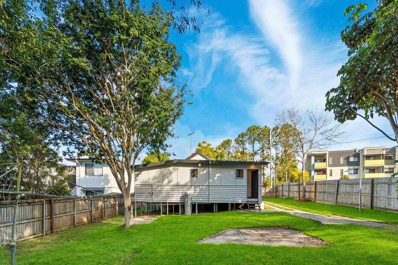 Photo - 51 Defiance Road, Woodridge QLD 4114 - Image 8